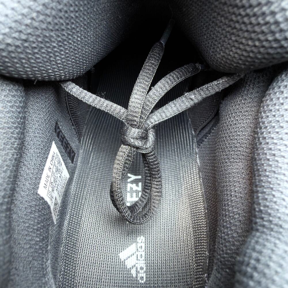 Adidas Yeezy Boost 700 “Utility Black” (2019) – FV5304 | 11M - Picture 11 of 13